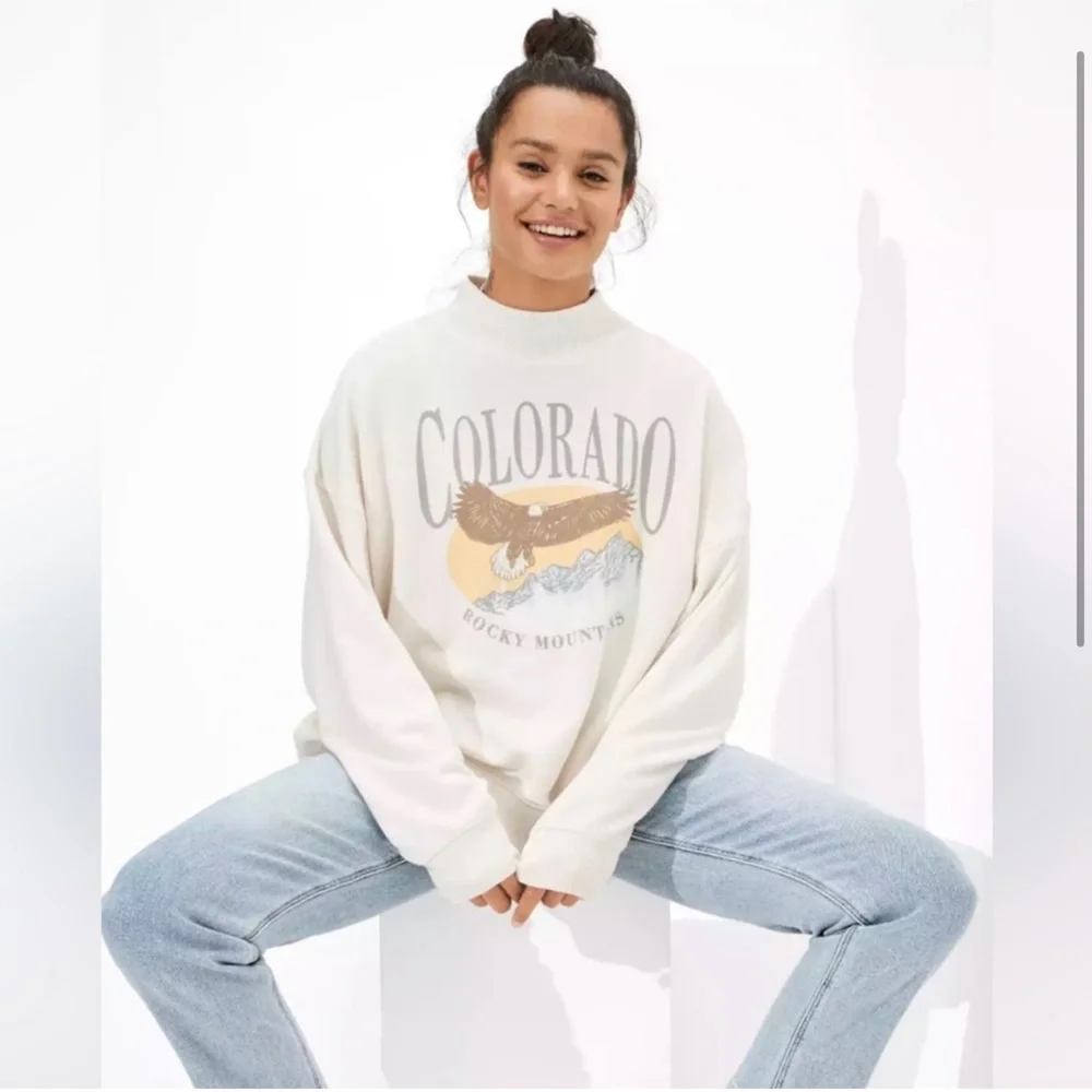 SOLD ON DEPOP American Eagle Colorado Sweatshirt (cream/beige, size small) - Picture 2 of 3